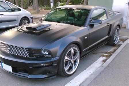  FORD MUSTANG negro mate